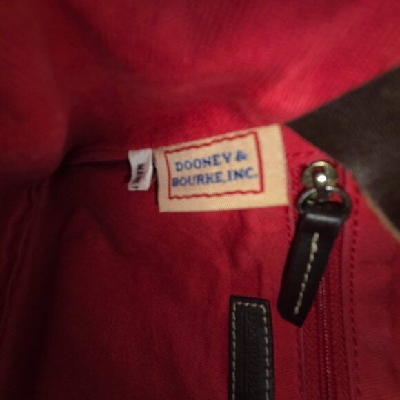 Dooney & Bourke Fall Slim Design Signature Monogram Canvas Shoulder Handbag - Picture 6 of 13